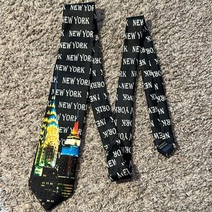 Black and Gold Necktie with Text‎ Pattern box 33-25